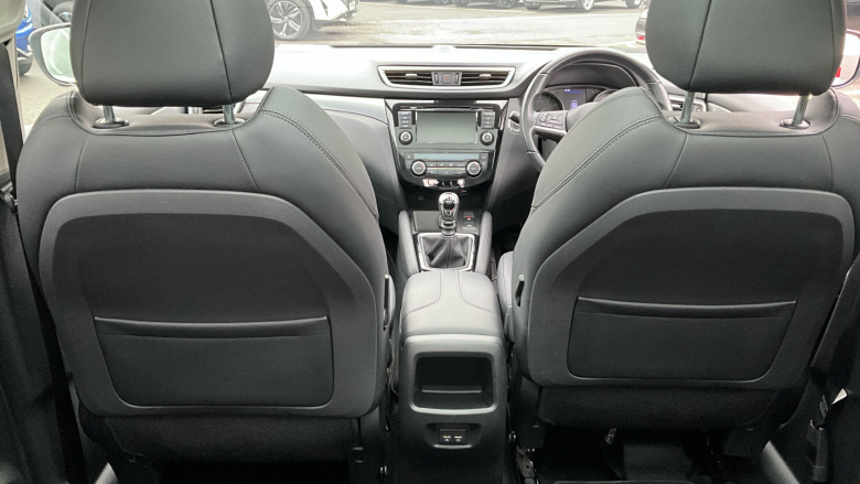 Nissan Qashqai 1.3 DiG-T Tekna 5dr Petrol Hatchback